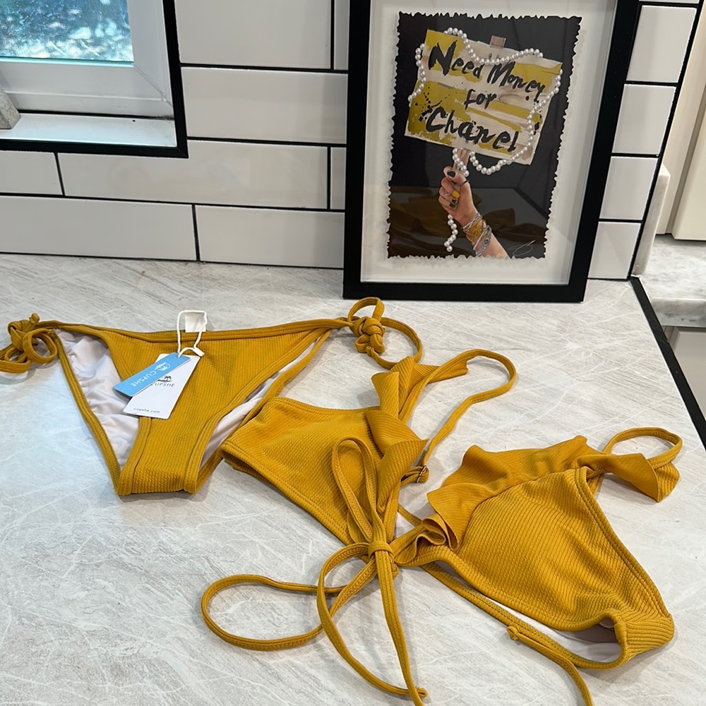 New with tags Cupshe brand swimsuit! Dark Gold color size Medium.